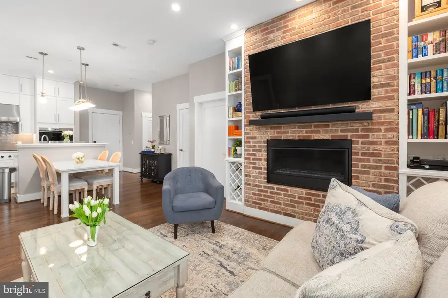 306 Frederick St #205, Fredericksburg, VA 22401 - #2