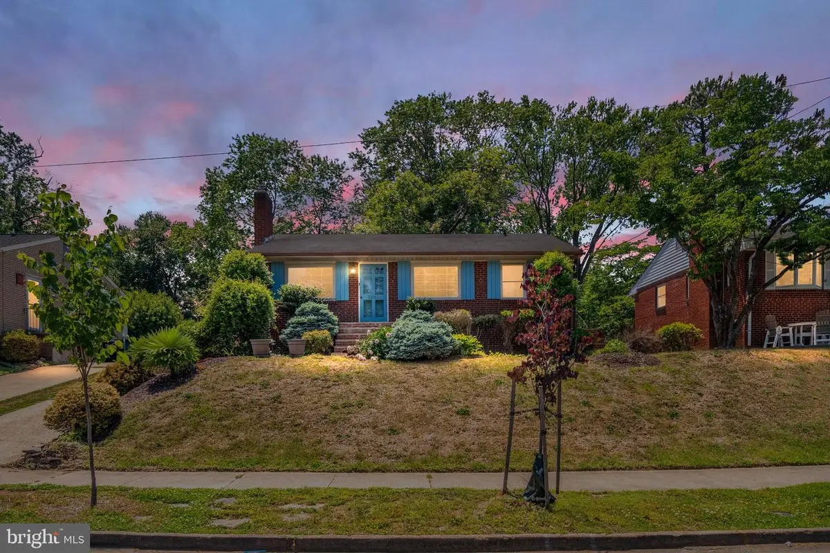 3204 Linden Ave, Fredericksburg, VA 22401 - #1