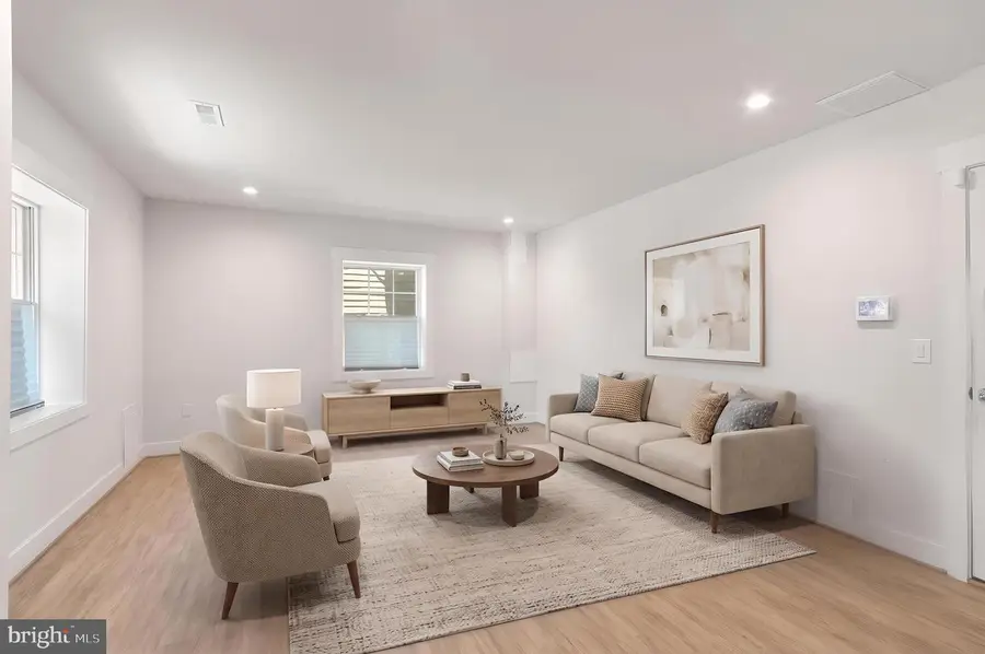 313 Charles St, Fredericksburg, VA 22401 - #3