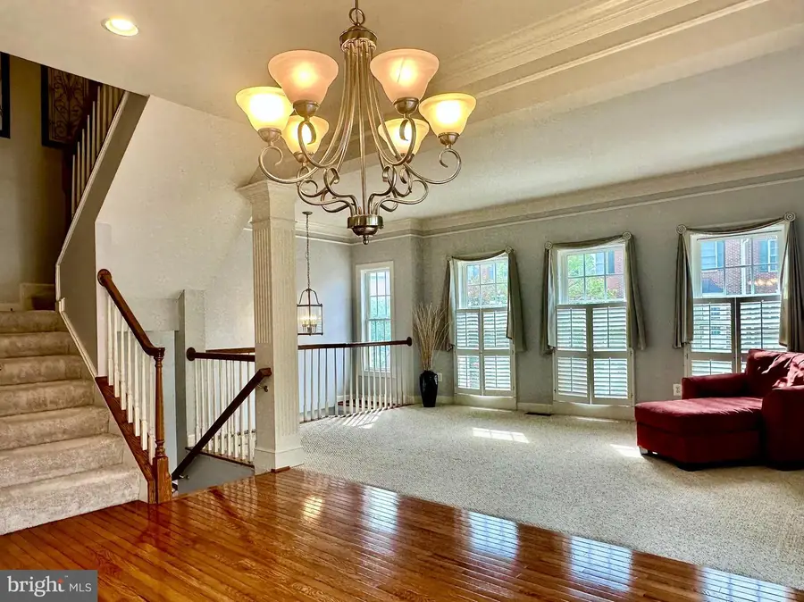 1040 Hotchkiss Pl, Fredericksburg, VA 22401 - #3