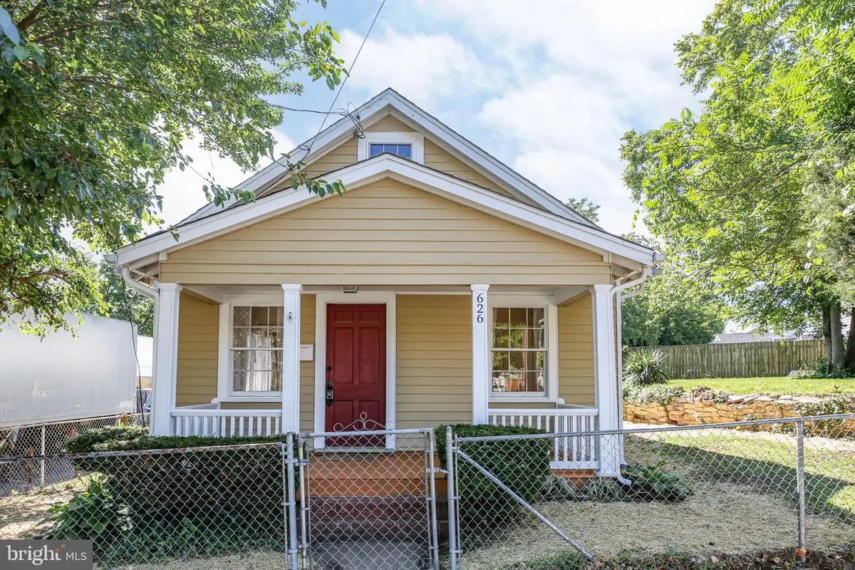 626 Charlotte St, Fredericksburg, VA 22401 - #1