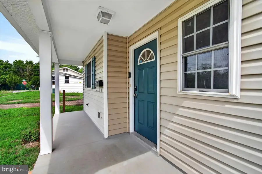 427 Palmer St, Fredericksburg, VA 22401 - #3
