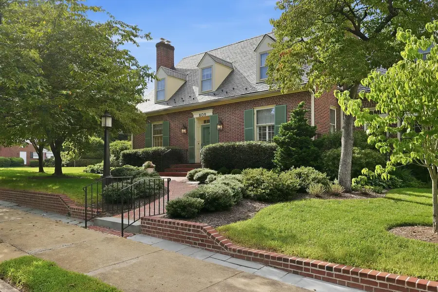 809 Cornell St, Fredericksburg, VA 22401 - #2