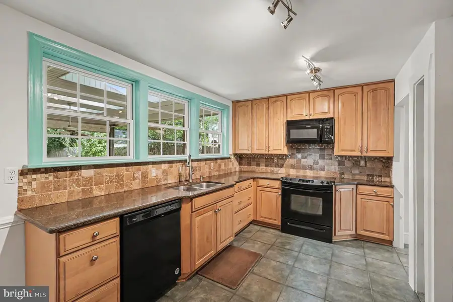 1319 Augustine Ave, Fredericksburg, VA 22401 - #3