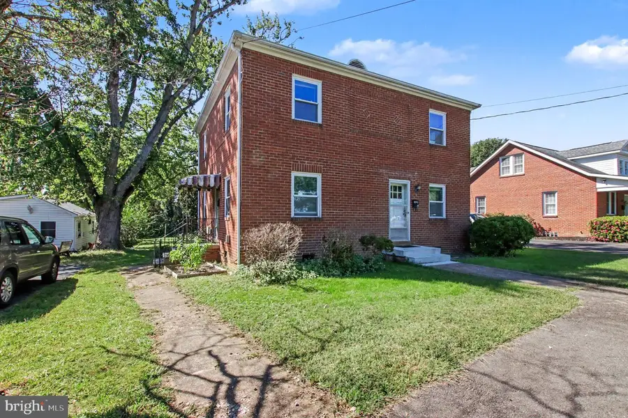 222 Hillcrest Dr, Fredericksburg, VA 22401 - #2