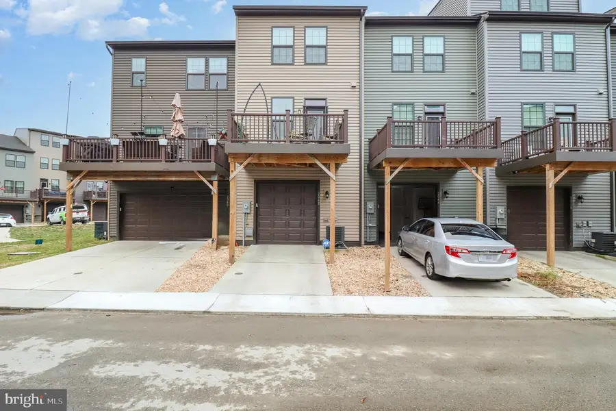 2042 Track Cir, Fredericksburg, VA 22401 - #2