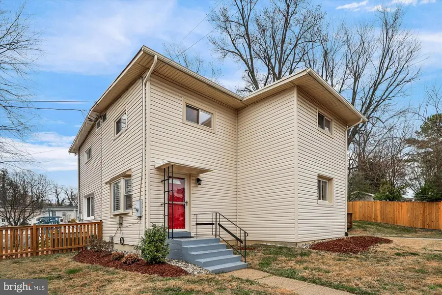 4204 Ardmore Pl, Fairfax, VA 22030 - Image #2