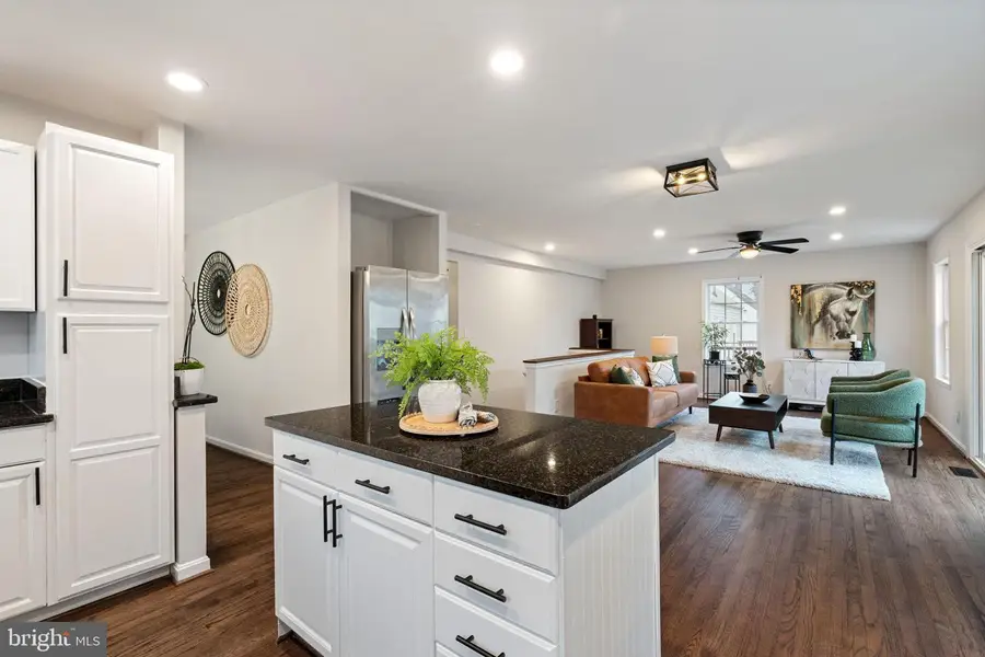 4009 Roberts Rd, Fairfax, VA 22032 - #3