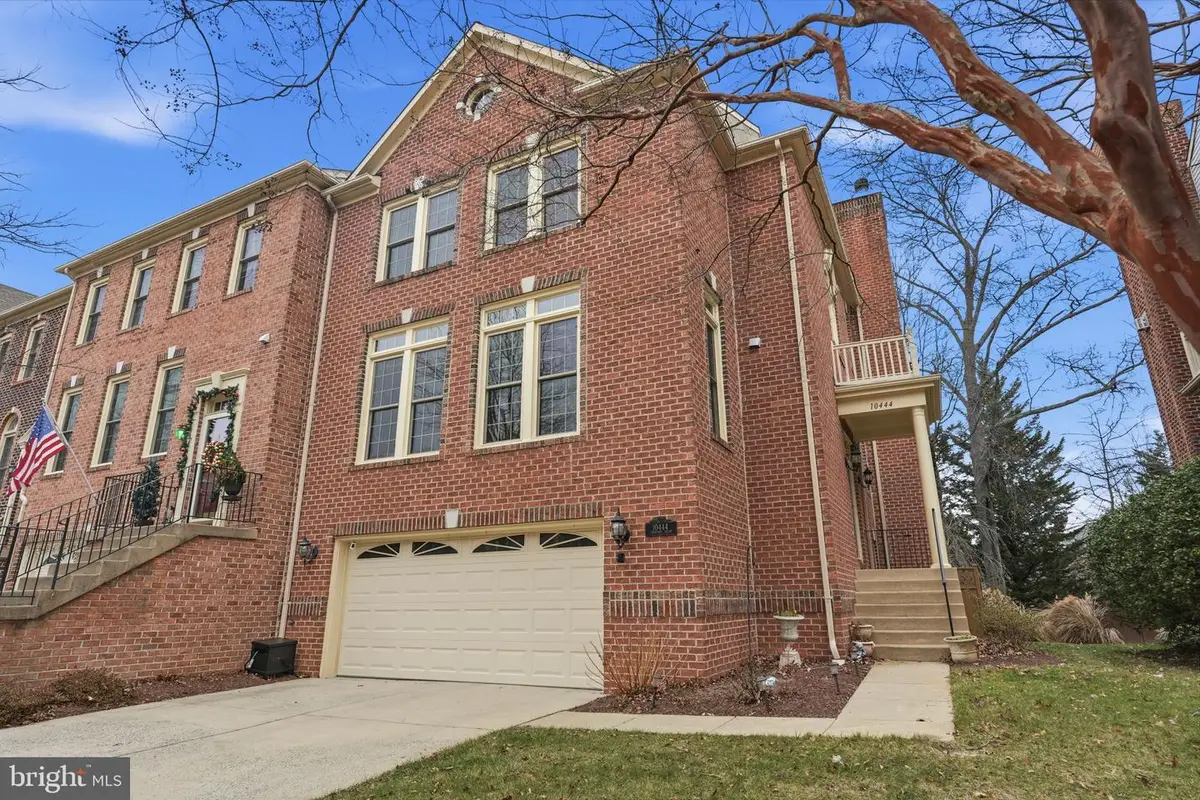 10444 Courtney Dr, Fairfax, VA 22030 - Image #1