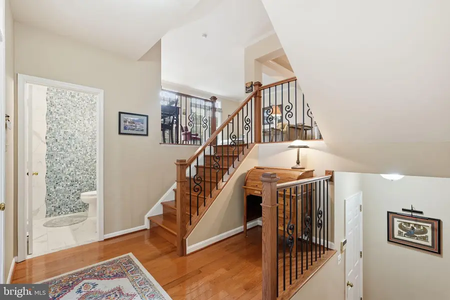10444 Courtney Dr, Fairfax, VA 22030 - Image #3