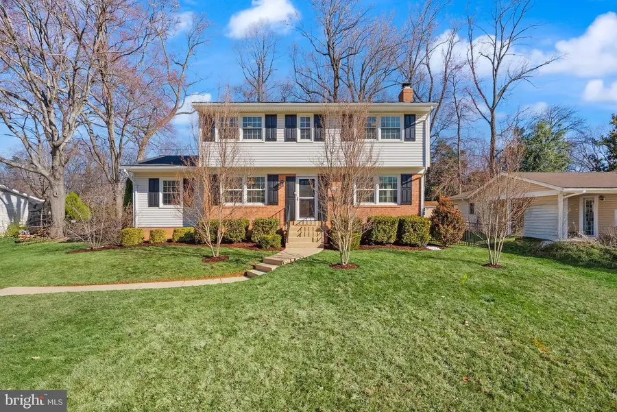 10228 Shiloh St, Fairfax, VA 22030 - #2