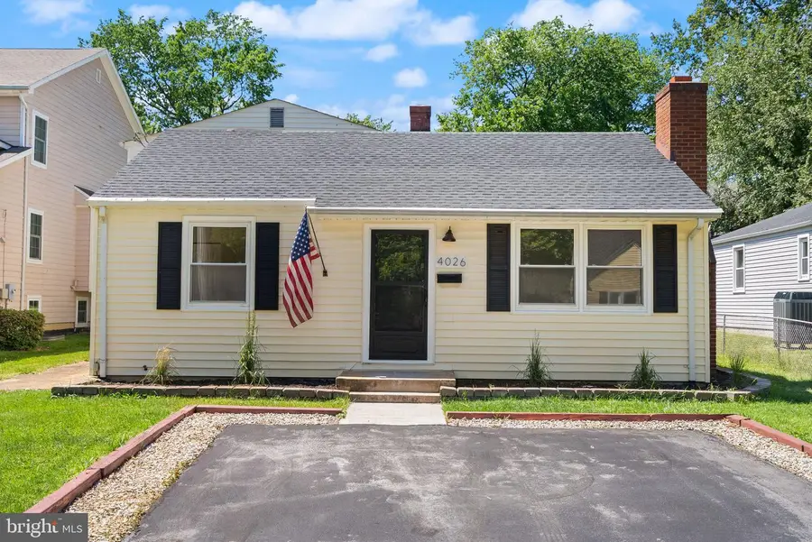 4026 Chestnut St, Fairfax, VA 22030 - #3