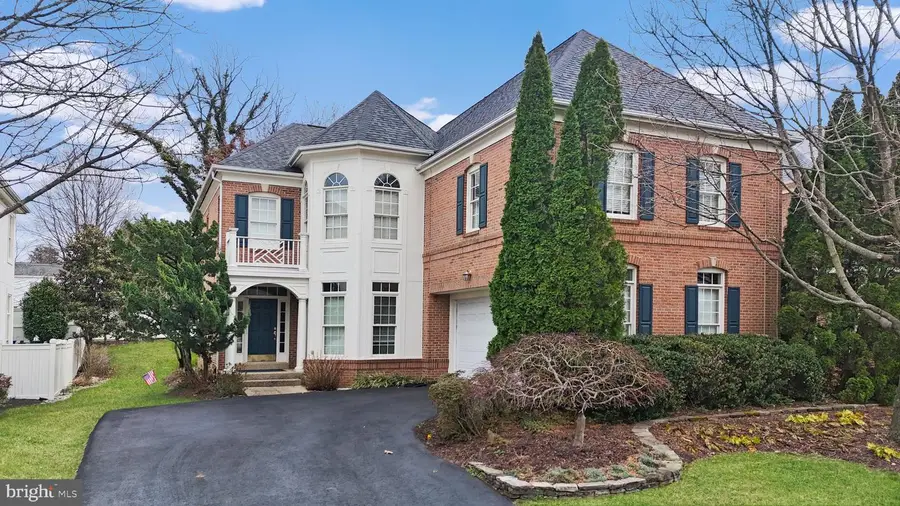 10089 Mccarty Crest Ct, Fairfax, VA 22030 - #3