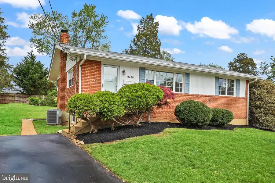 10230 Dale Dr, Fairfax, VA 22030 - #3