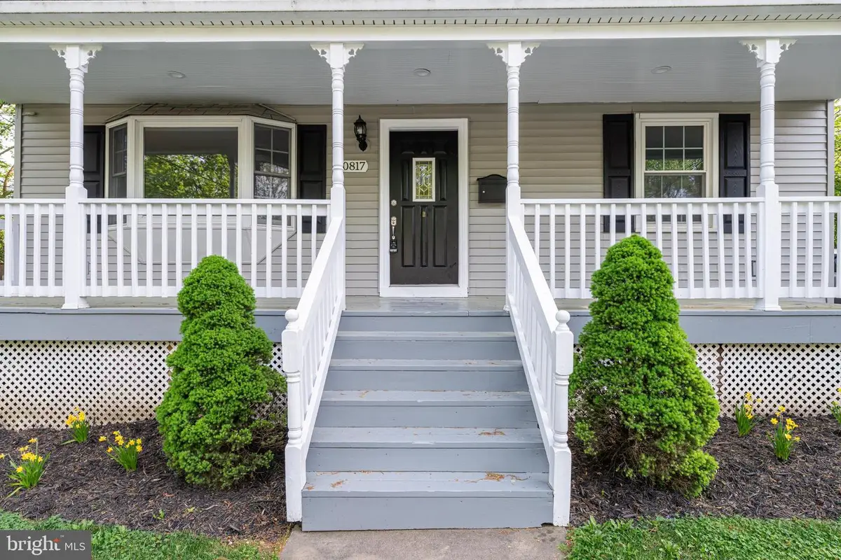 10817 Scott Dr, Fairfax, VA 22030 - #1