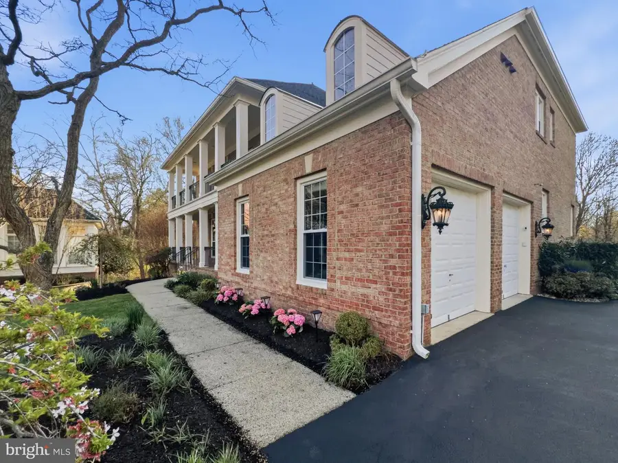 10123 Ratcliffe Manor Dr, Fairfax, VA 22030 - #3