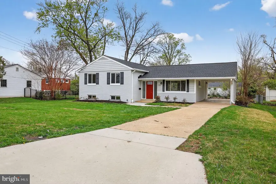 3811 Egan Dr, Fairfax, VA 22030 - #2