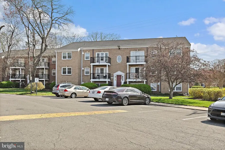 9485 Fairfax Blvd #204, Fairfax, VA 22031 - #2