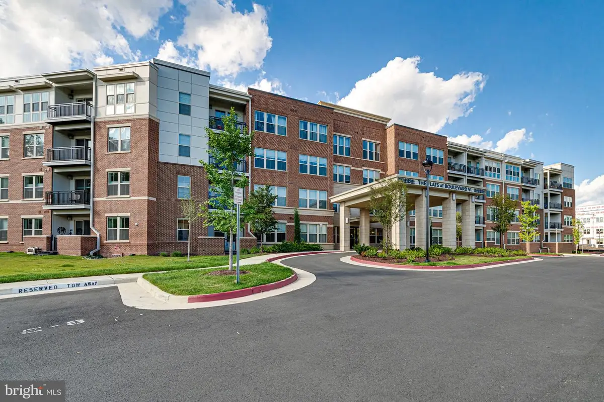 10755 Fairgrounds Dr #326, Fairfax, VA 22030 - #1