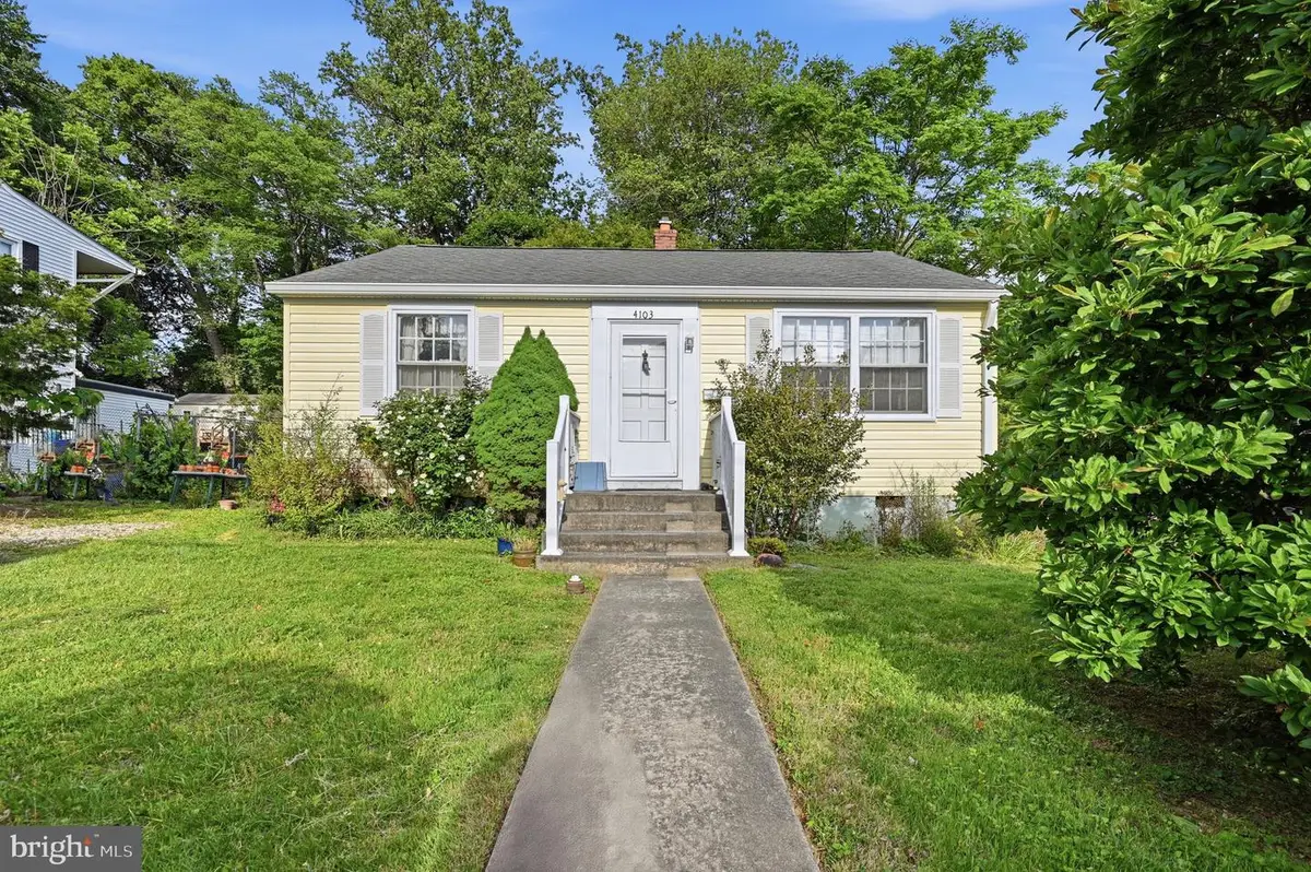 4103 Chestnut St, Fairfax, VA 22030 - #1