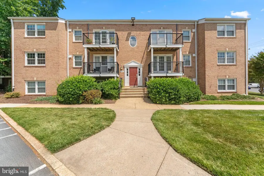 9485 Fairfax Blvd #303, Fairfax, VA 22031 - #2