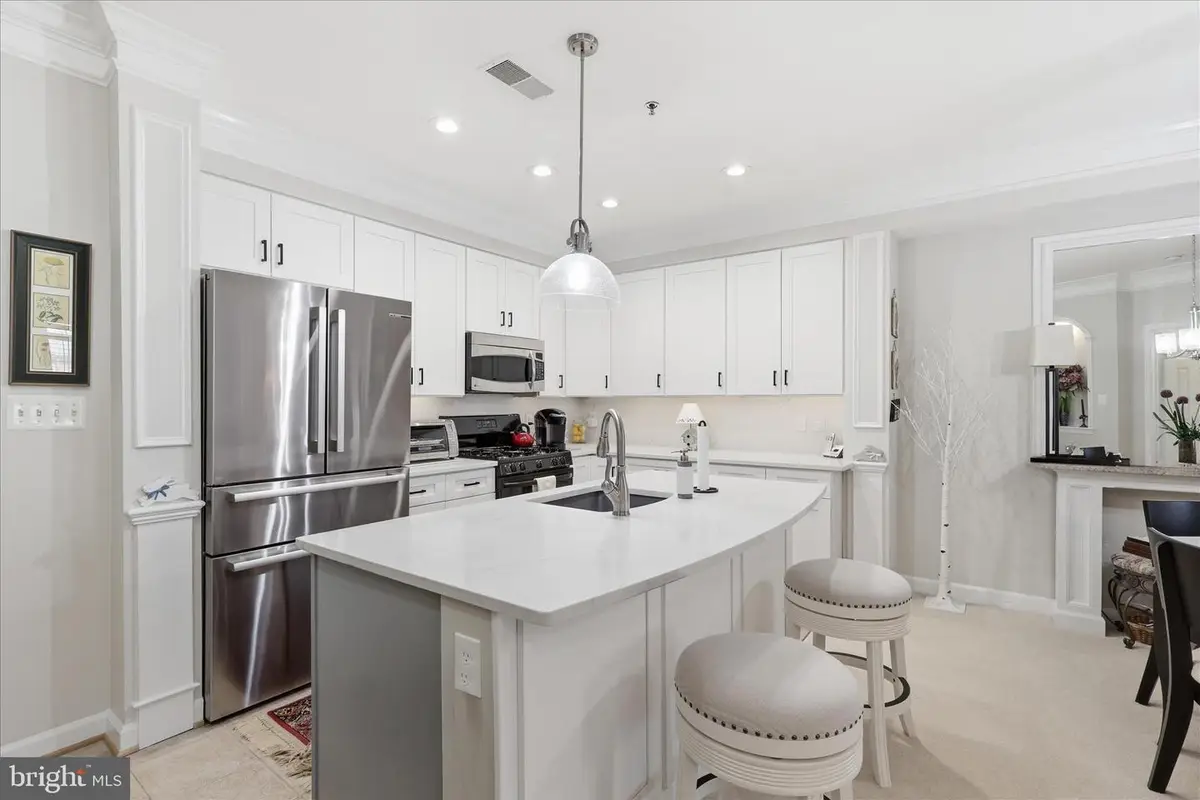 10328 Sager Ave #403, Fairfax, VA 22030 - #1