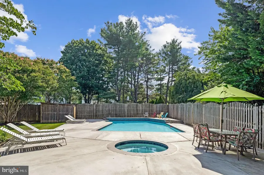 10371 Stratford Ave, Fairfax, VA 22030 - #3