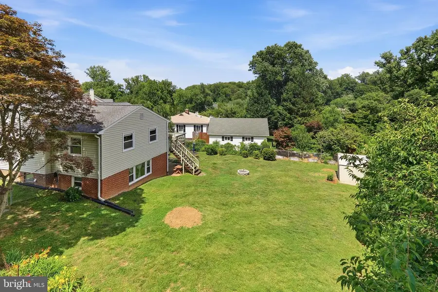 10011 Terry St, Fairfax, VA 22031 - #3