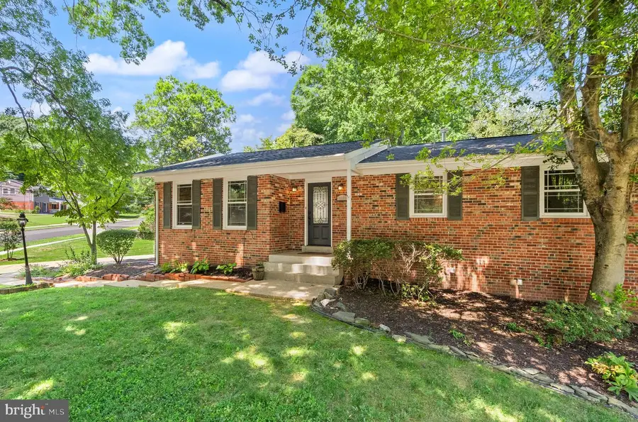 3231 Fair Woods Pkwy, Fairfax, VA 22030 - #2