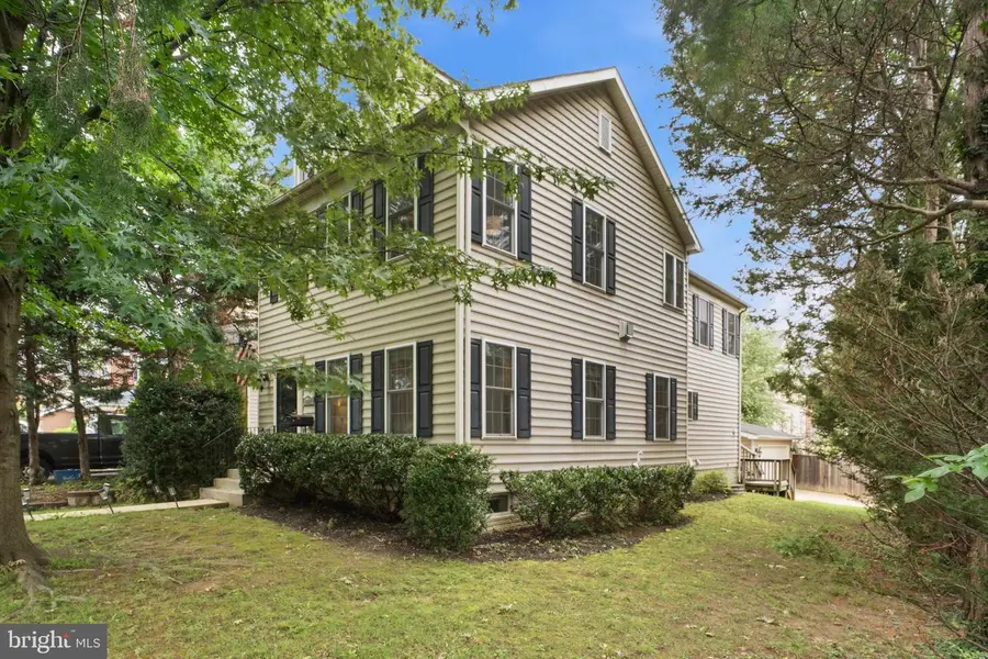 10802 Second St, Fairfax, VA 22030 - #2