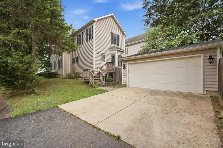 10802 Second St, Fairfax, VA 22030 - #3