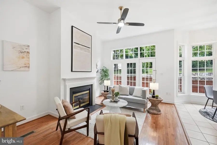 4331 Delegate Ct, Fairfax, VA 22030 - #3