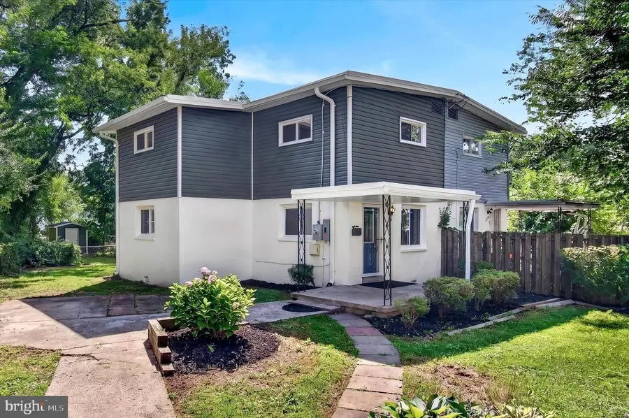 10641 Ashby Pl, Fairfax, VA 22030 - #2