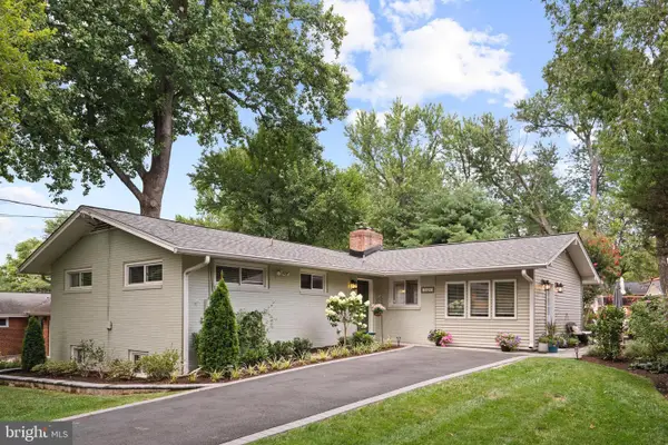 3426 Brookwood Dr, FAIRFAX, VA 22030