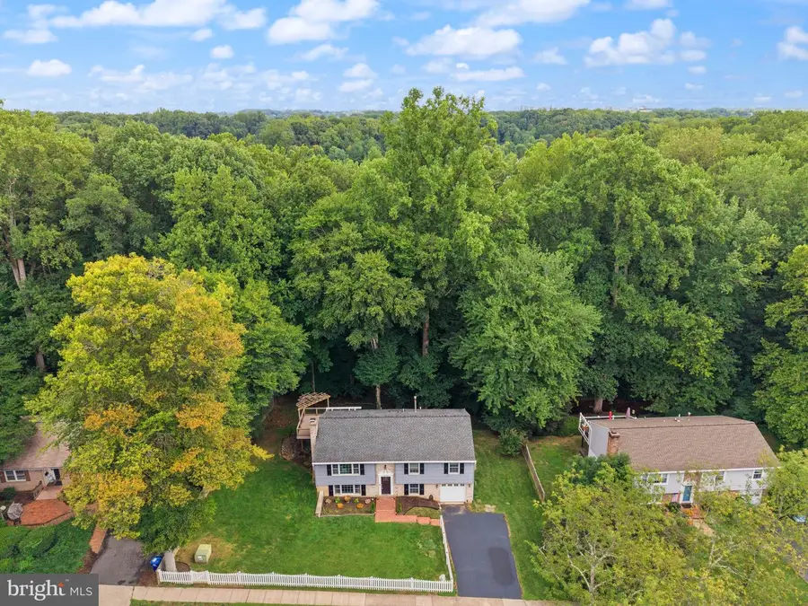10102 Spring Lake Ter, Fairfax, VA 22030 - #3