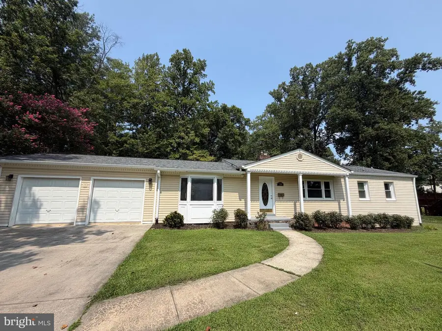 3704 Bevan Dr, Fairfax, VA 22030 - #2