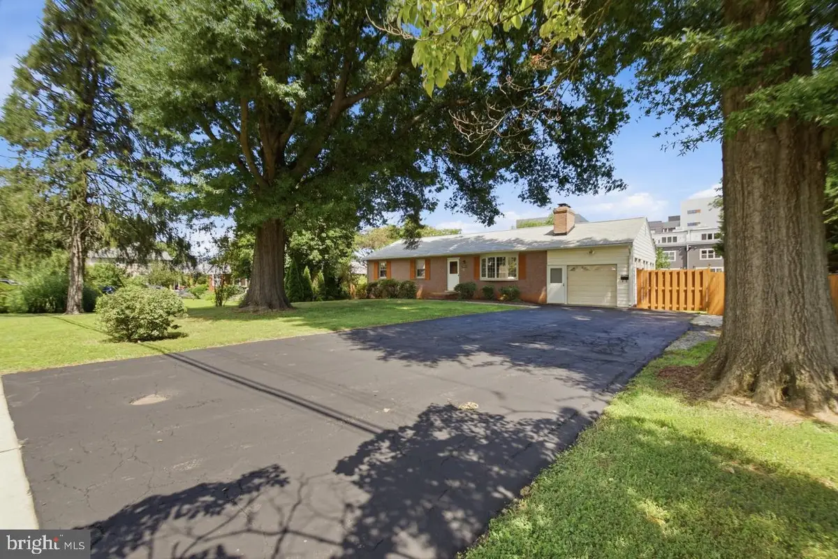 3601 Mclean Ave, Fairfax, VA 22030 - #1