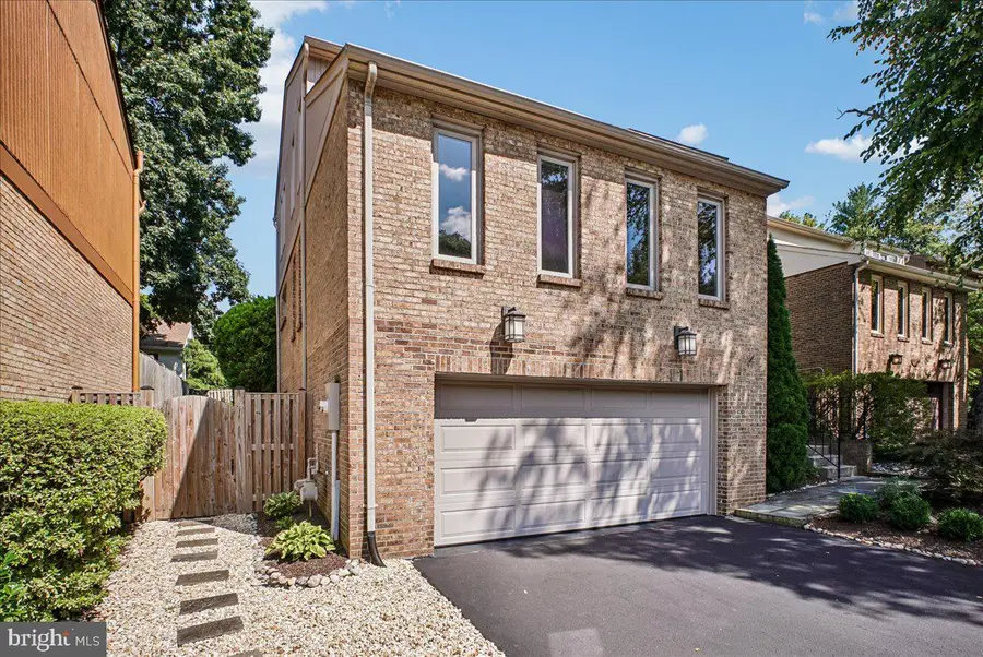 9938 Great Oaks Way, Fairfax, VA 22030 - #3