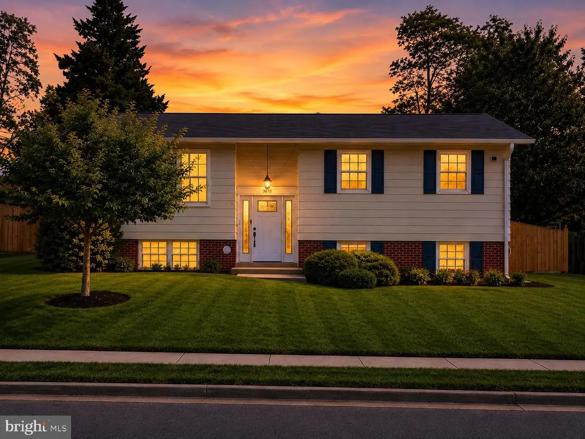 3610 Heritage Ln, Fairfax, VA 22030 - #1