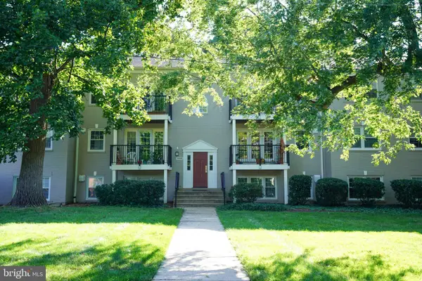 9489 Fairfax Blvd #202, FAIRFAX, VA 22031