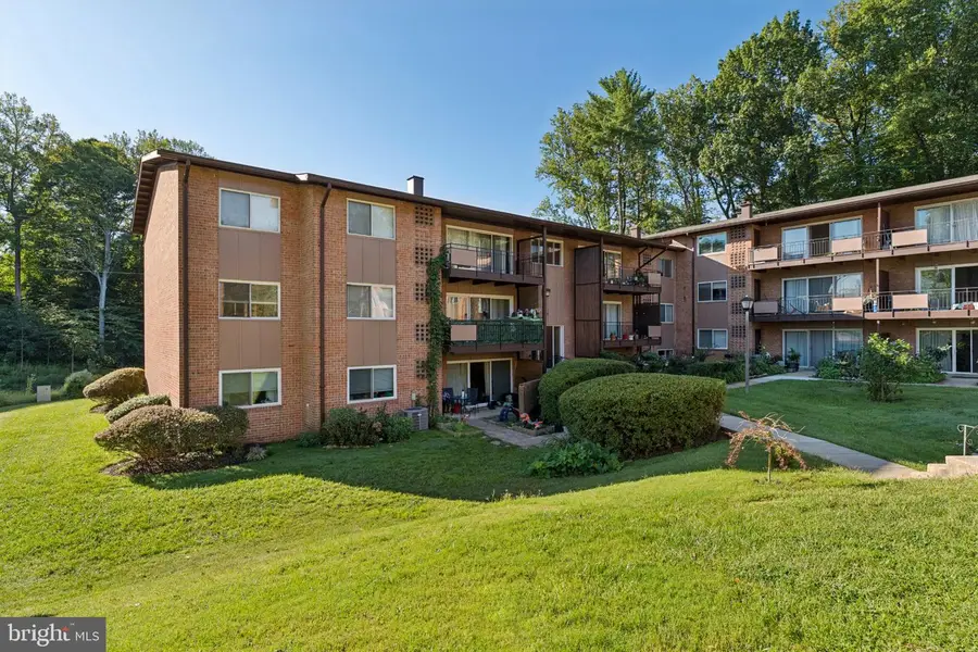 10165 Fair Woods Dr #213, Fairfax, VA 22030 - #3