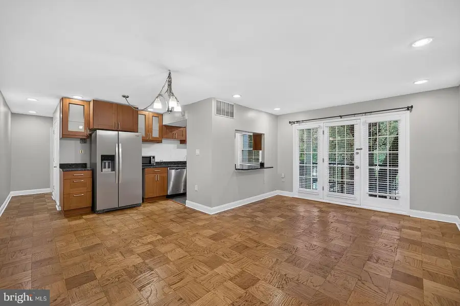 9453 Fairfax Blvd #204, Fairfax, VA 22031 - #3