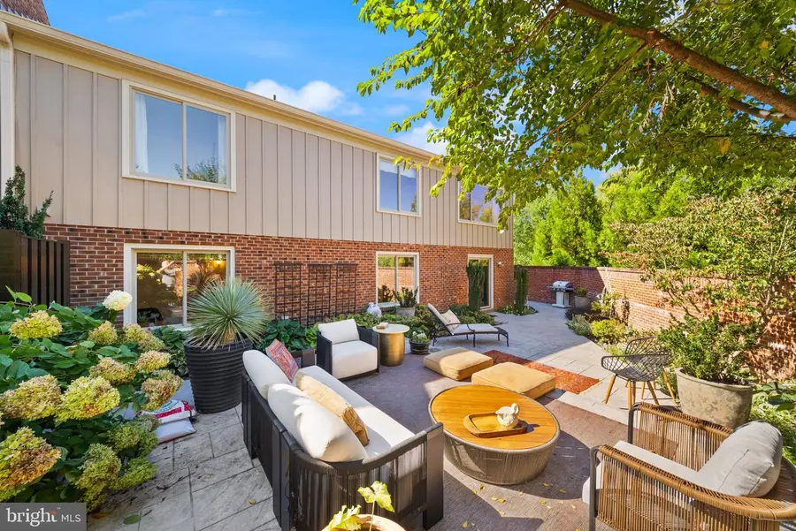 3881 Rust Hill Pl, Fairfax, VA 22030 - #2