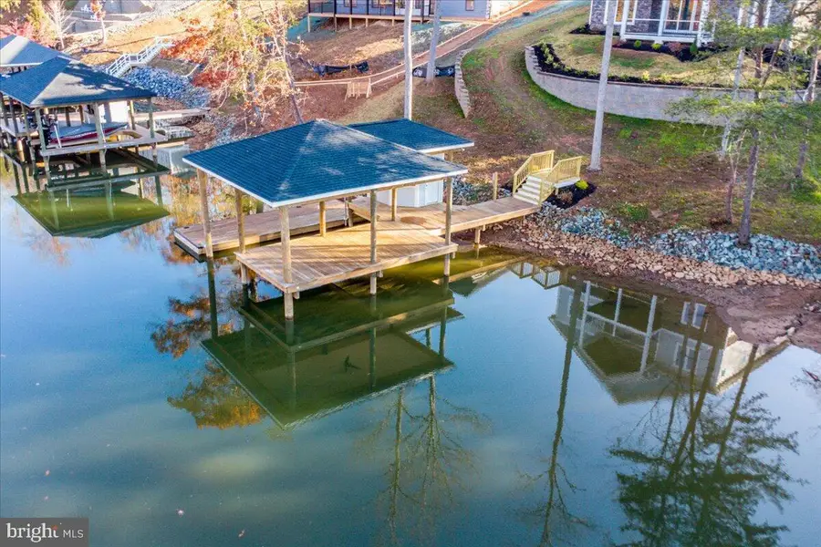 172 Lakewatch Cir, Moneta, VA 24121 - Image #2