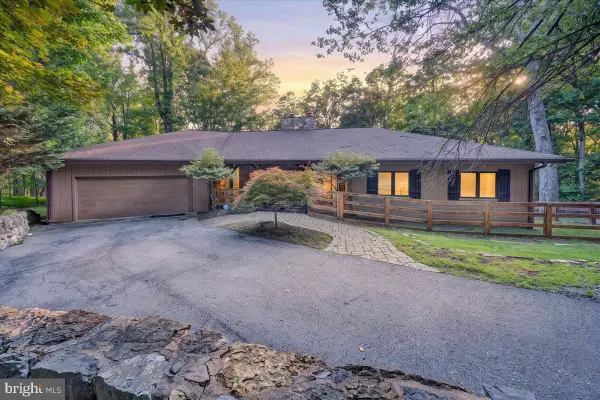 310 Saddleback Trl, HARDY, VA 24101