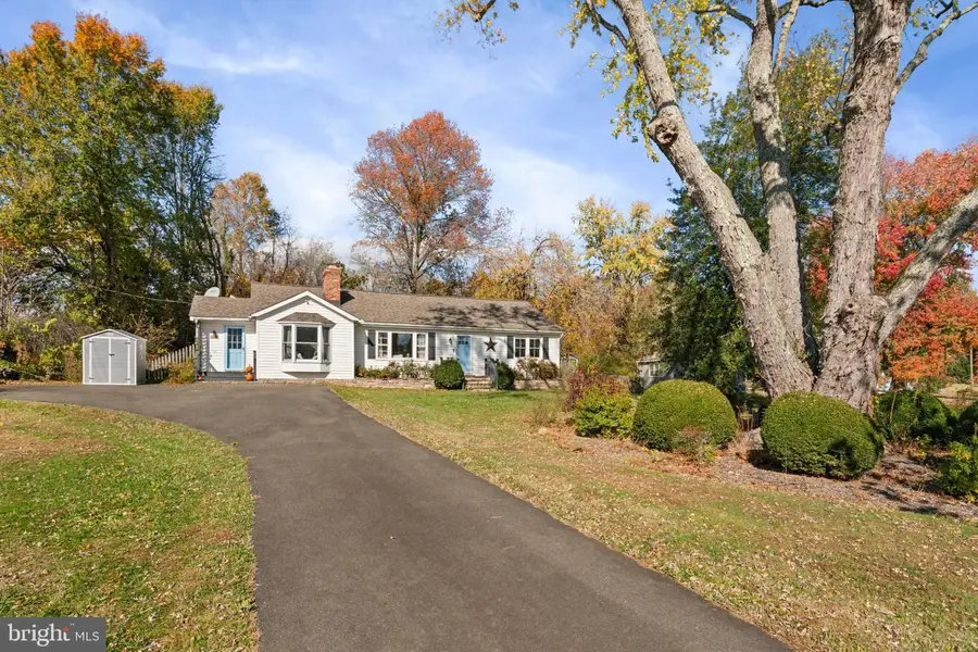 7164 Bunker Hill Rd, The Plains, VA 20198 - Image #2