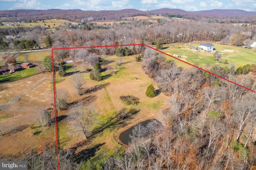 6241 Deborah Dr, Warrenton, VA 20187 - Image #2