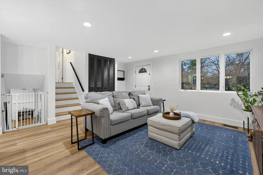 6410 Nordix Dr, Warrenton, VA 20187 - Image #2