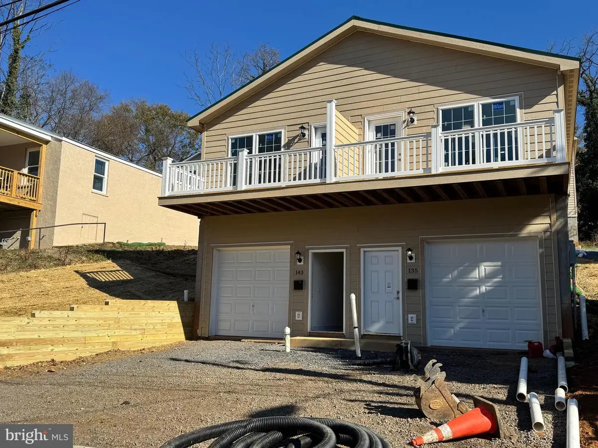 135 Haiti St, Warrenton, VA 20186 - Image #1