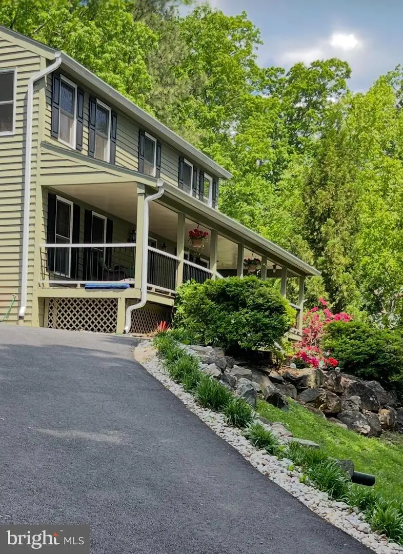 7406 Bear Wallow Dr, Warrenton, VA 20186 - Image #1